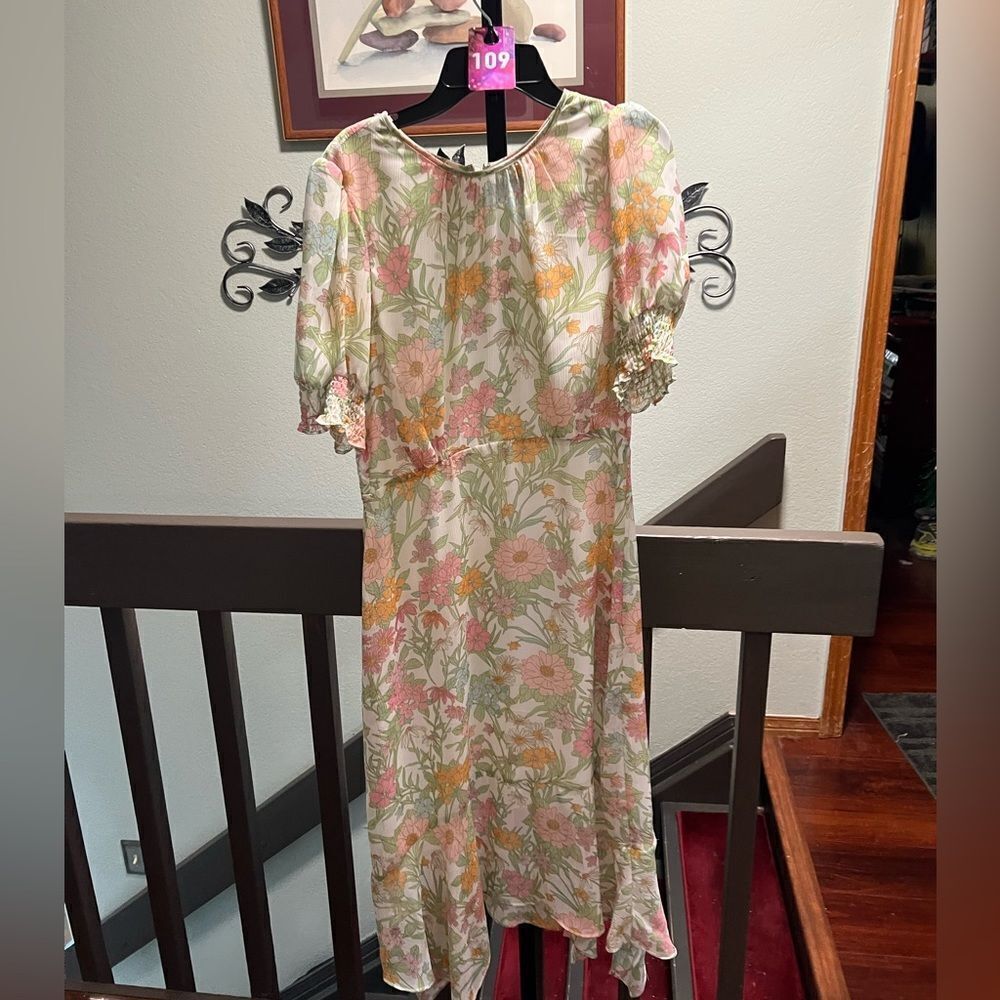 Brand New Vince Cameo Floral Dress with Short Sleeves Size 6 #109